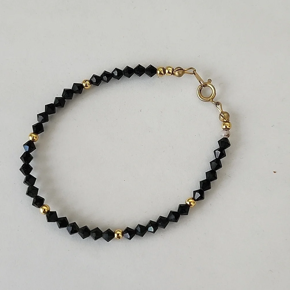 Elegant Black and Gold Beaded Bracelet